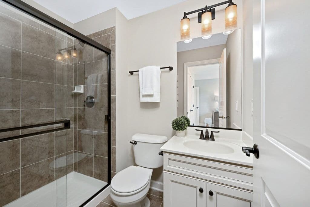 imgi_15_jacuzzi-showers-in-springfield-mo-full-bathroom-view-1024x684.jpg