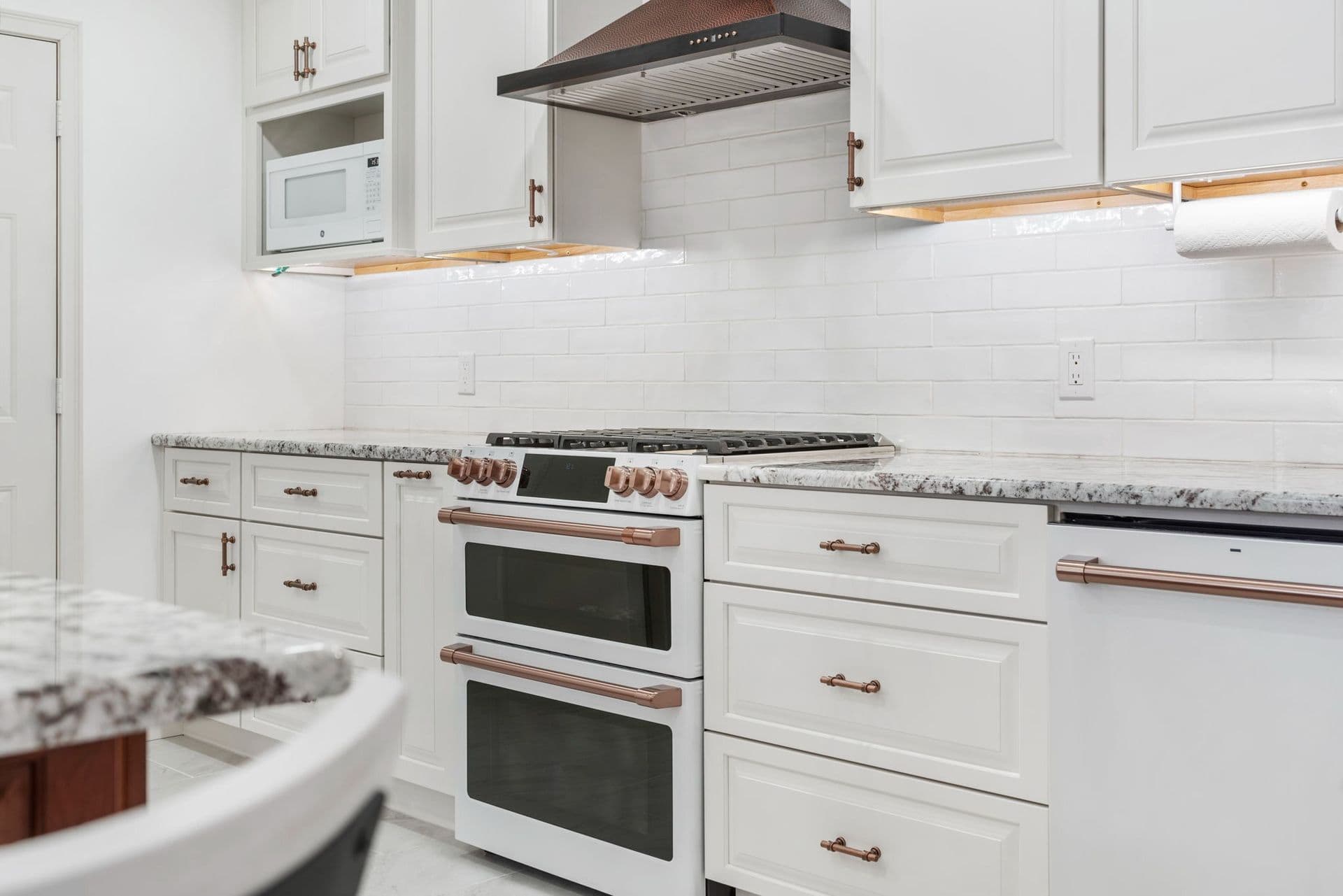 all white kitchen