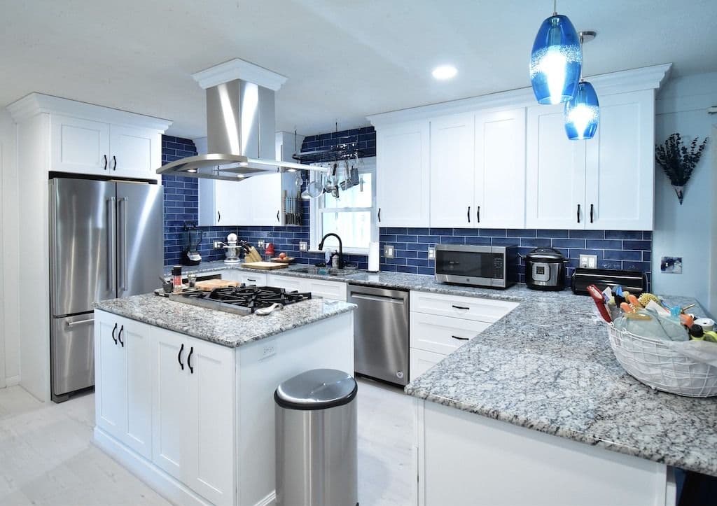 imgi_32_kitchen-cabinet-remodeling-with-new-appliances.jpg