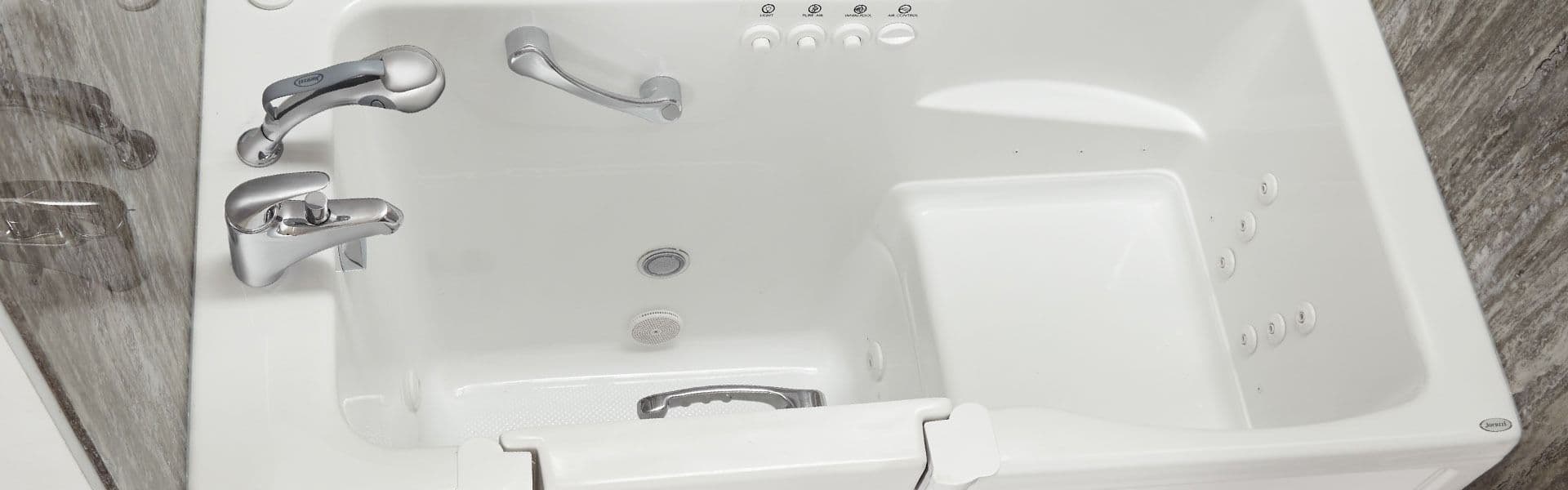 inside walk in tub