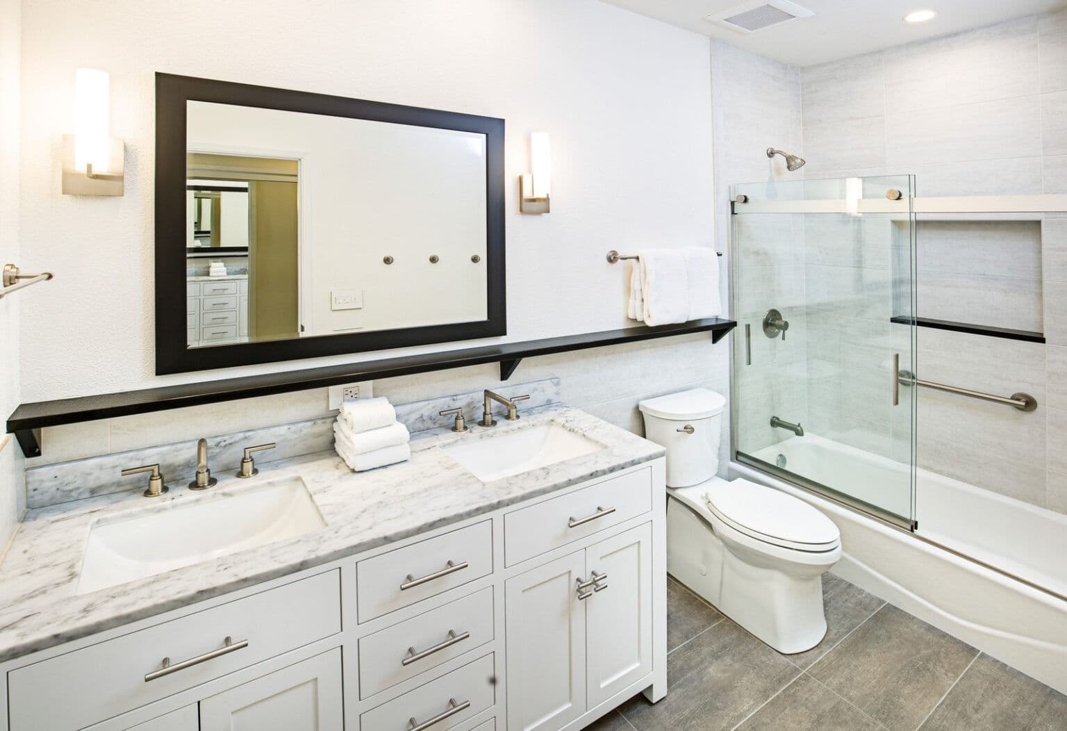 imgi_46_gray-shower-replacement-springfield-mo-1536x1052.jpg